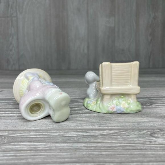 Precious moments puzzle salt and pepper shaker on bench - Picture 4 of 4